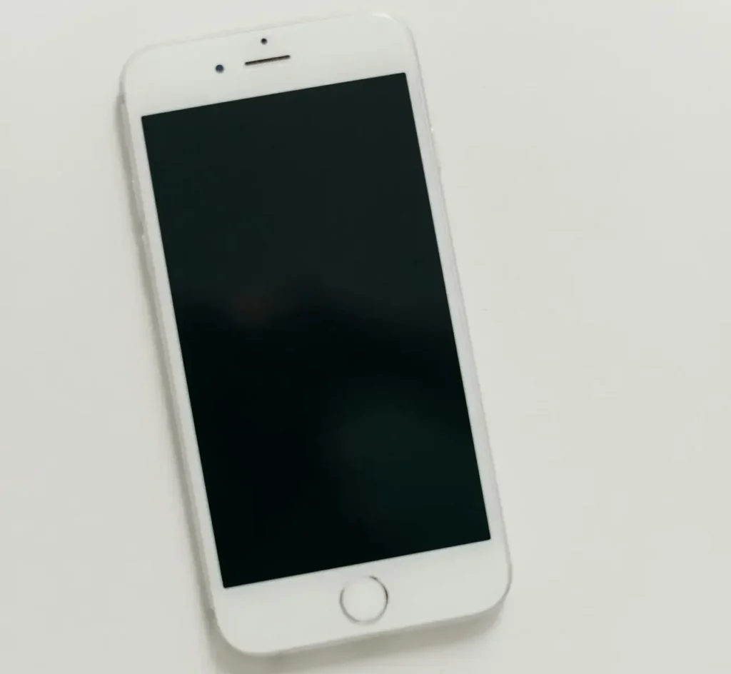 What to Do When Your Phone Screen Goes Black